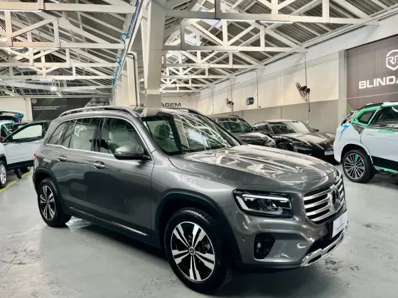 MERCEDES-BENZ GLB 220 2025