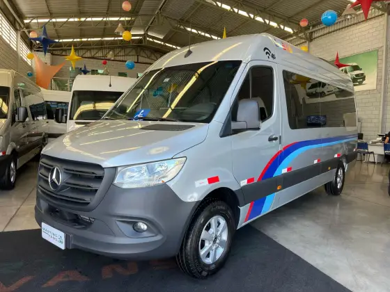 MERCEDES-BENZ SPRINTER 2025