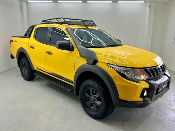 MITSUBISHI L200 TRITON 2022