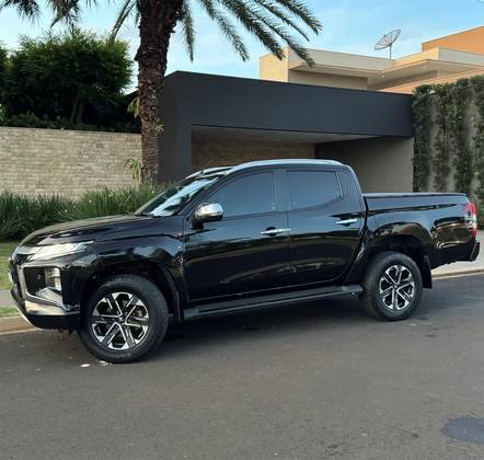 MITSUBISHI L200 TRITON 2023