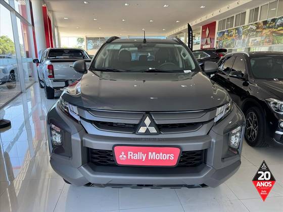 MITSUBISHI L200 TRITON 2025