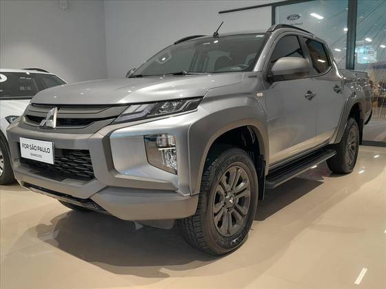 MITSUBISHI L200 TRITON 2025