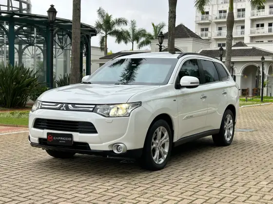 MITSUBISHI OUTLANDER 2014