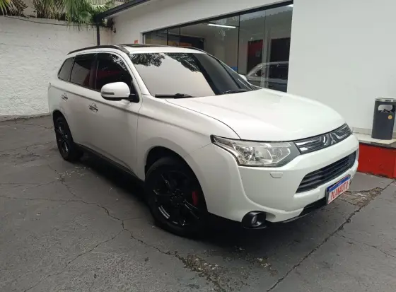MITSUBISHI OUTLANDER 2014