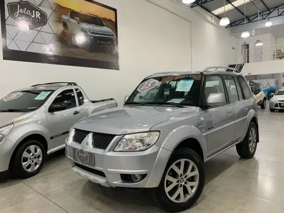 MITSUBISHI PAJERO TR4 2013