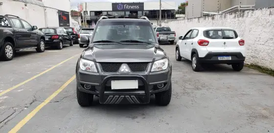 MITSUBISHI PAJERO TR4 2014