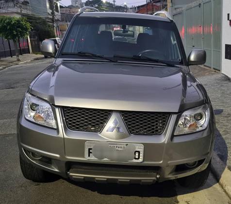 MITSUBISHI PAJERO TR4 2015
