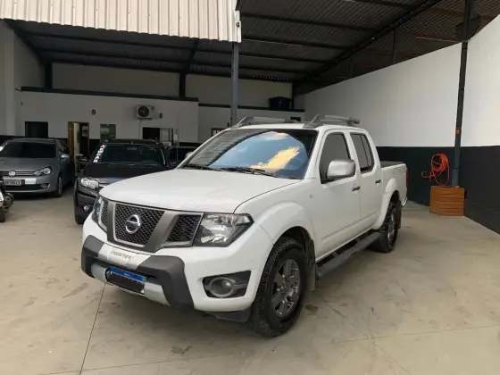 NISSAN FRONTIER 2015