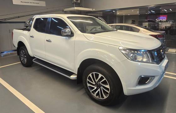 NISSAN FRONTIER 2021