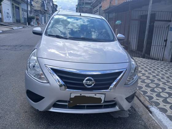 NISSAN VERSA 2017
