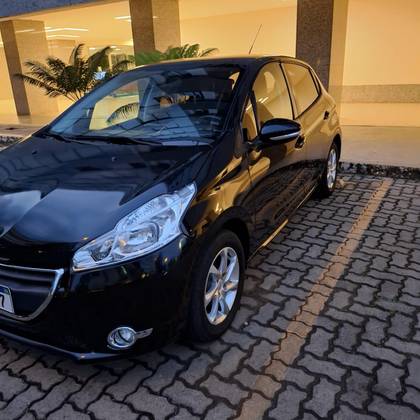 PEUGEOT 208 2014
