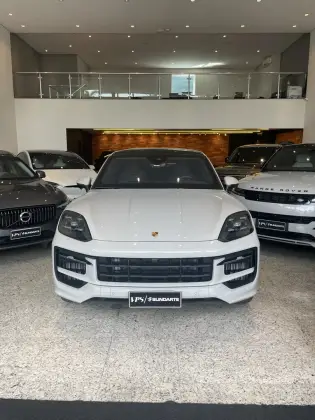 PORSCHE CAYENNE 2024