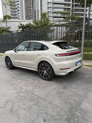 PORSCHE CAYENNE 2024