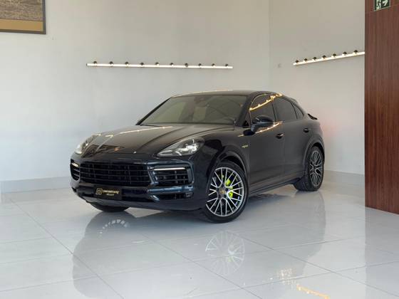 PORSCHE CAYENNE 2021