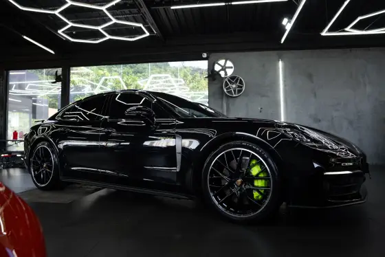 PORSCHE PANAMERA 2023