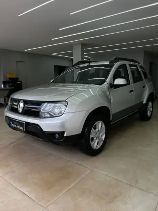RENAULT DUSTER 2016