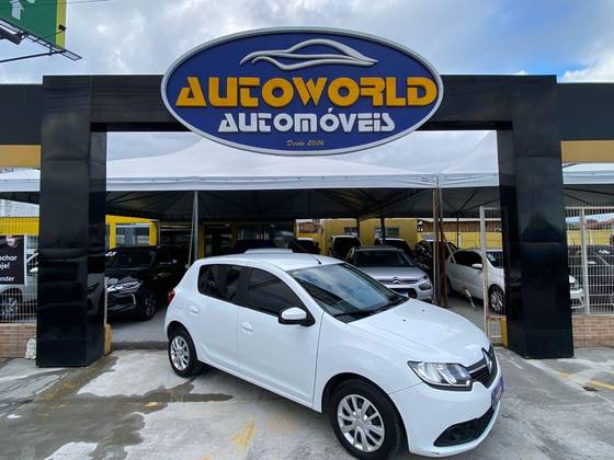 RENAULT SANDERO 2015