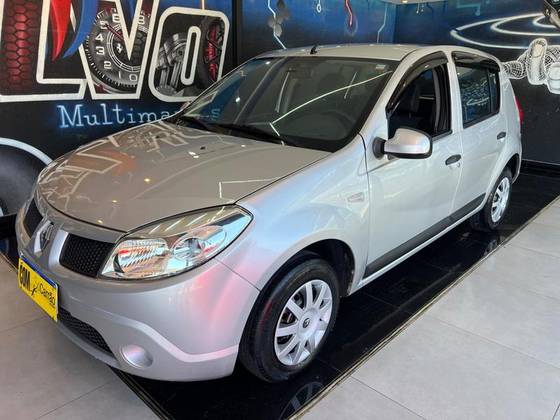 RENAULT SANDERO 2011