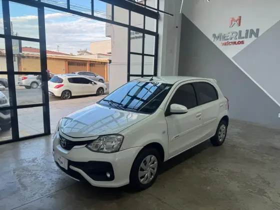 TOYOTA ETIOS 2018