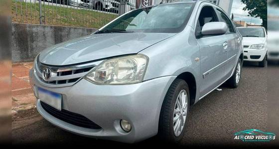 TOYOTA ETIOS 2013
