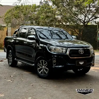 TOYOTA HILUX 2020