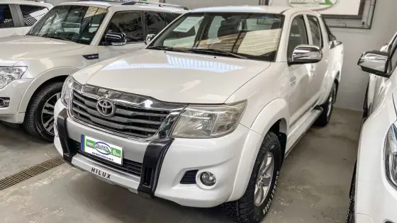 TOYOTA HILUX 2015