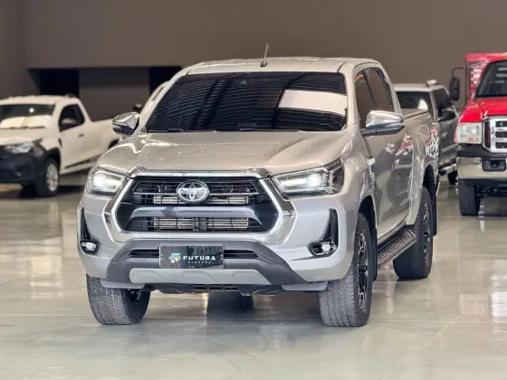 TOYOTA HILUX 2021