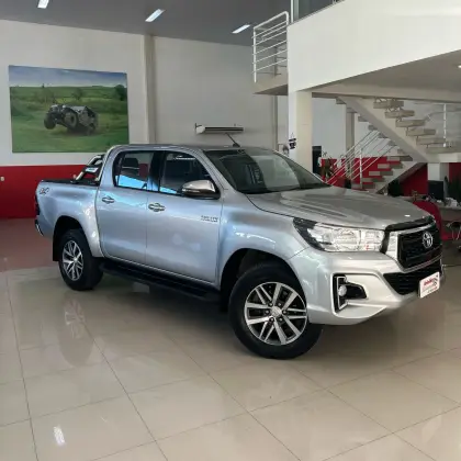 TOYOTA HILUX 2019