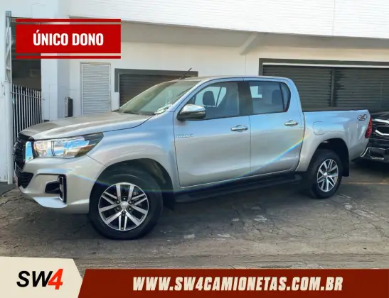 TOYOTA HILUX 2020