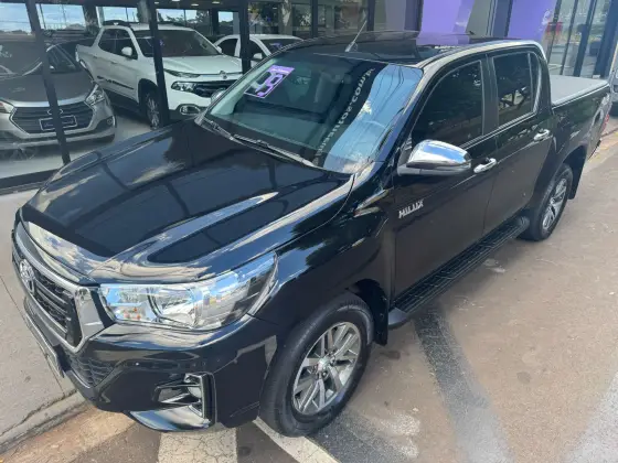 TOYOTA HILUX 2019