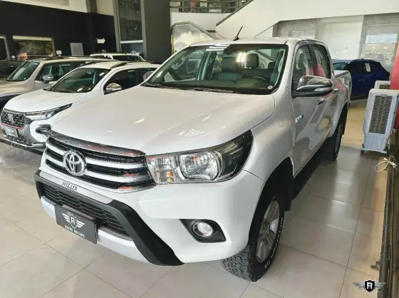 TOYOTA HILUX 2017