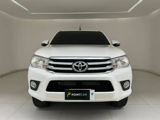 TOYOTA HILUX 2017