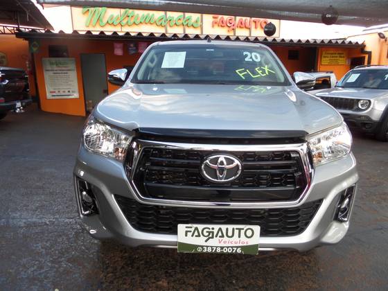 TOYOTA HILUX 2020