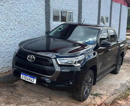 TOYOTA HILUX 2024