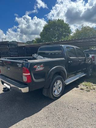 TOYOTA HILUX 2011