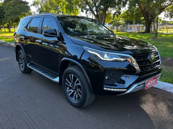 TOYOTA HILUX SW4 2022