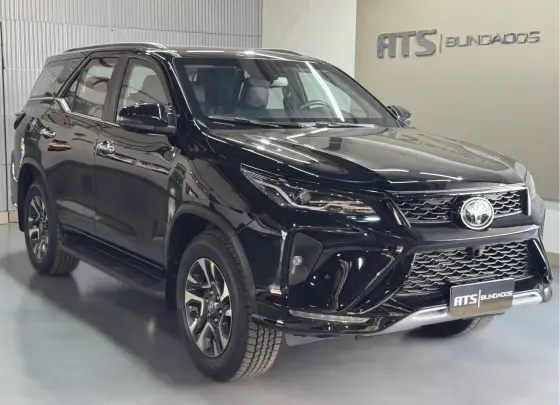 TOYOTA HILUX SW4 2024