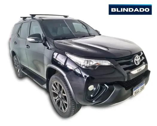 TOYOTA HILUX SW4 2017