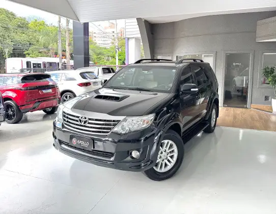TOYOTA HILUX SW4 2014