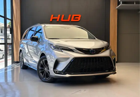 TOYOTA SIENNA 2024