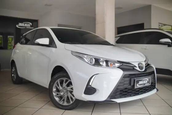 TOYOTA YARIS 2025