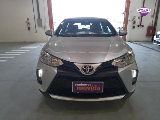 TOYOTA YARIS 2024