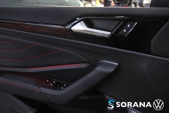 VOLKSWAGEN JETTA 2024