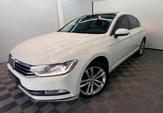 VOLKSWAGEN PASSAT 2018