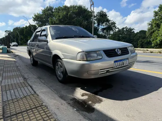 VOLKSWAGEN SANTANA 2000