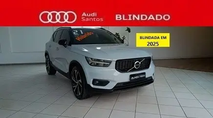VOLVO XC40 2021