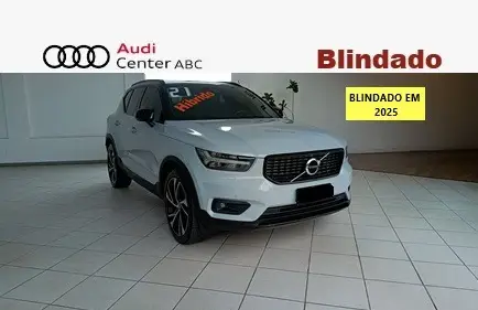 VOLVO XC40 2021