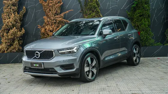 VOLVO XC40 2019