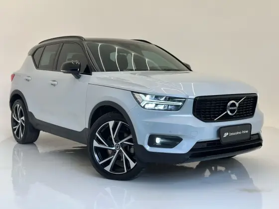 VOLVO XC40 2020