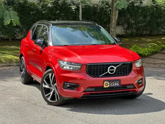 VOLVO XC40 2019